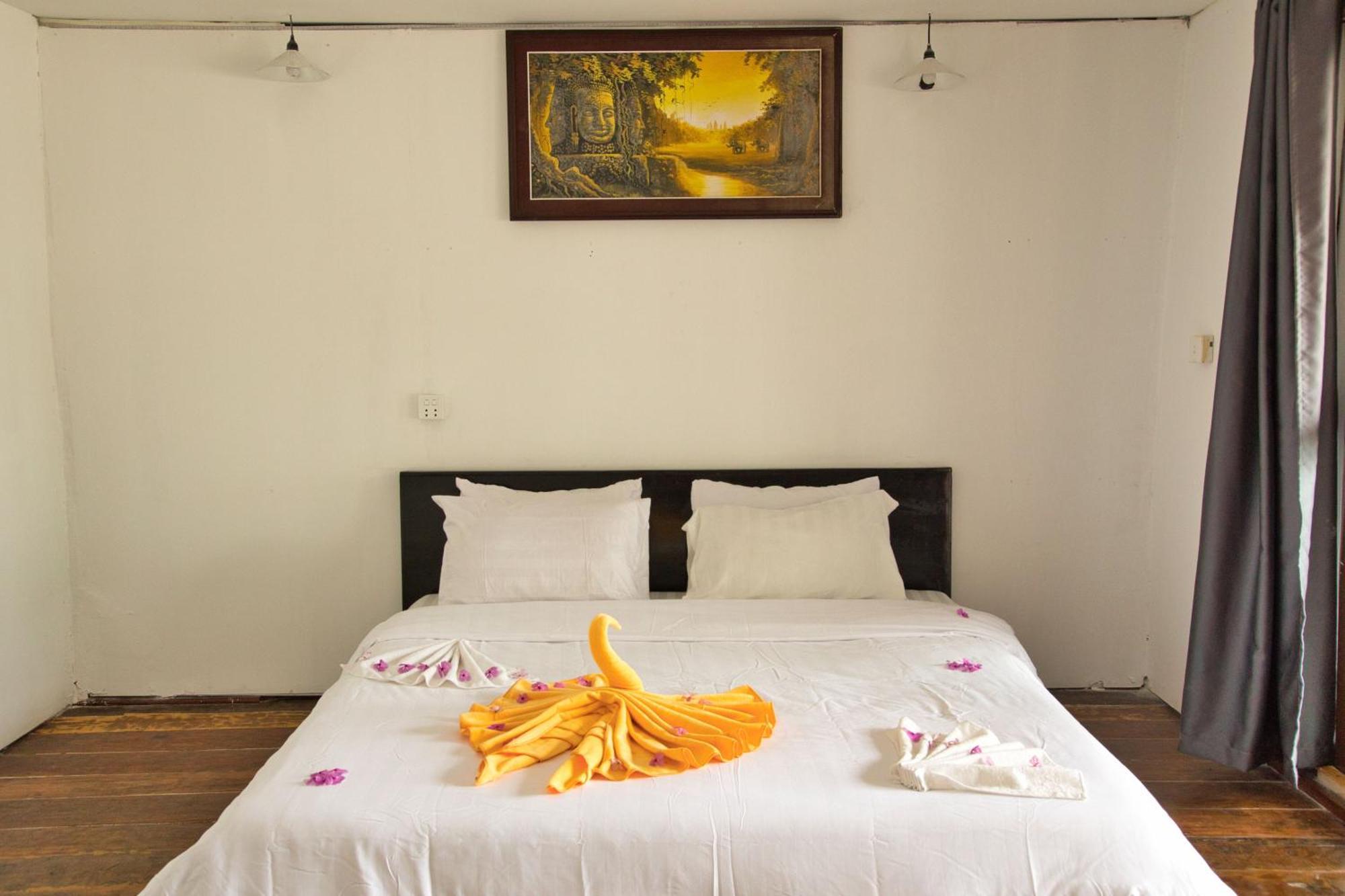 Koh Rong Beach Hostel And Bungalows Kaoh Touch Exterior foto