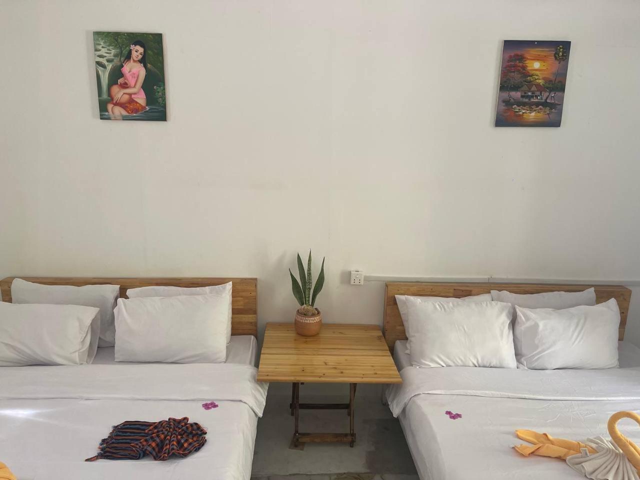 Koh Rong Beach Hostel And Bungalows Kaoh Touch Exterior foto