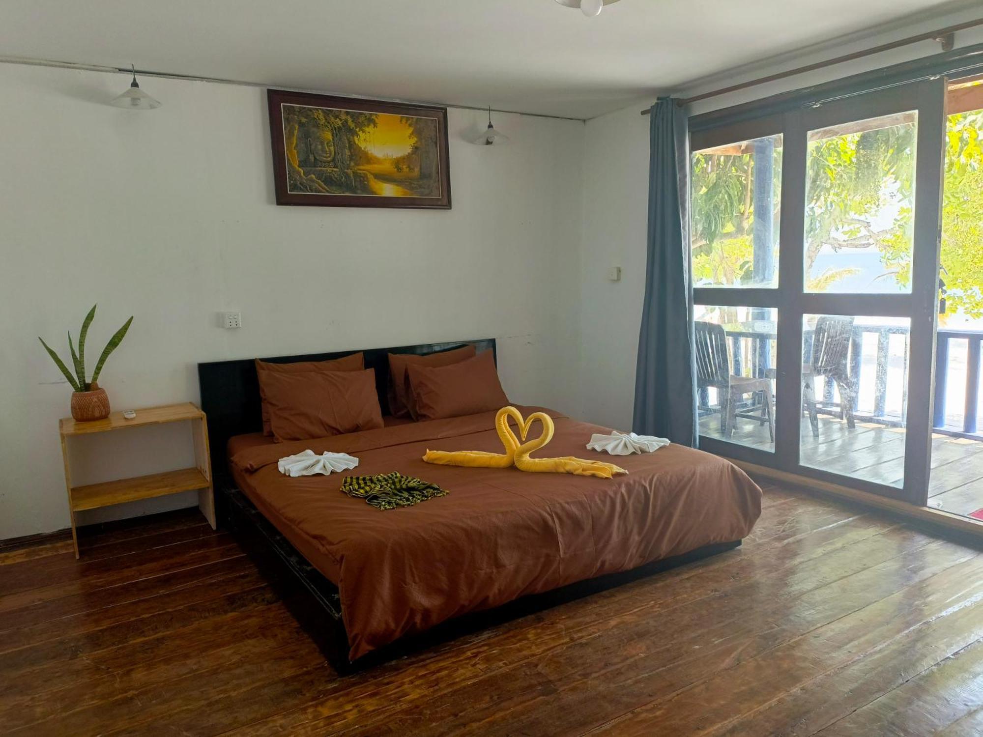 Koh Rong Beach Hostel And Bungalows Kaoh Touch Exterior foto